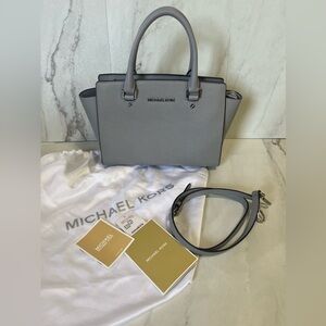 Michael Kors Selma Medium-Dove